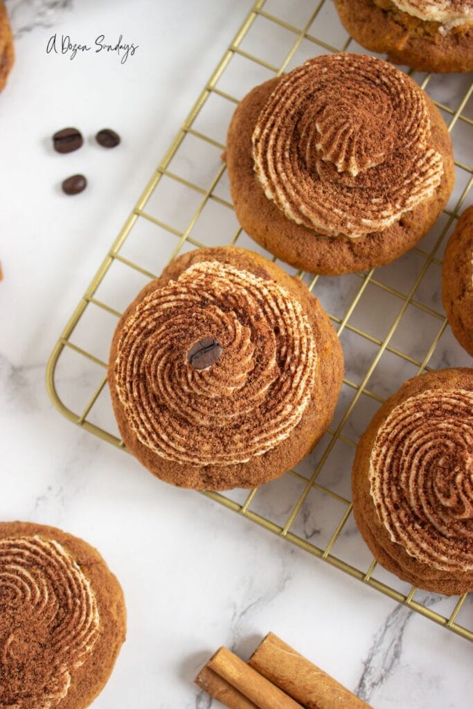 Pumpkin tiramisu cookies