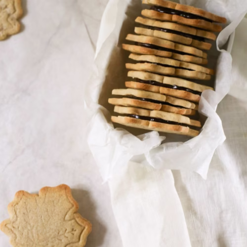 Pumpkin Spice Latte Sandwich Cookies