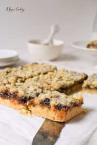 Mince Pie Crumble Slice