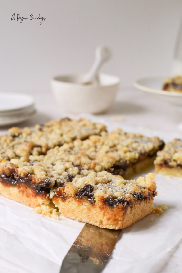 Mince Pie Crumble Slice